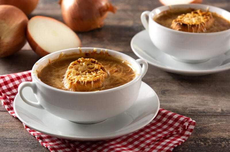 Soupe à l’oignon gratinée
