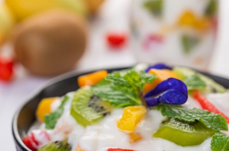 Salade de Fruits Frais à la MentheUne explosion de fraîcheur et de couleurs, idéale pour célébrer les fruits de saison !