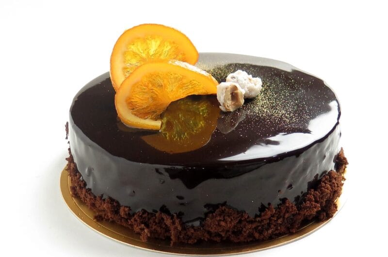 Un dessert français au cœur coulant, idéal pour les amoureux du cacao pur.