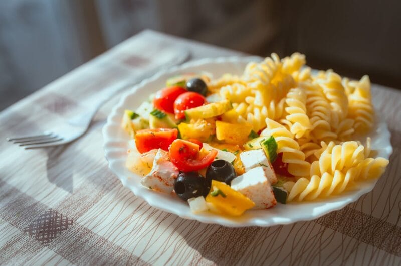 Salade de pâtes pesto et tomates séchées